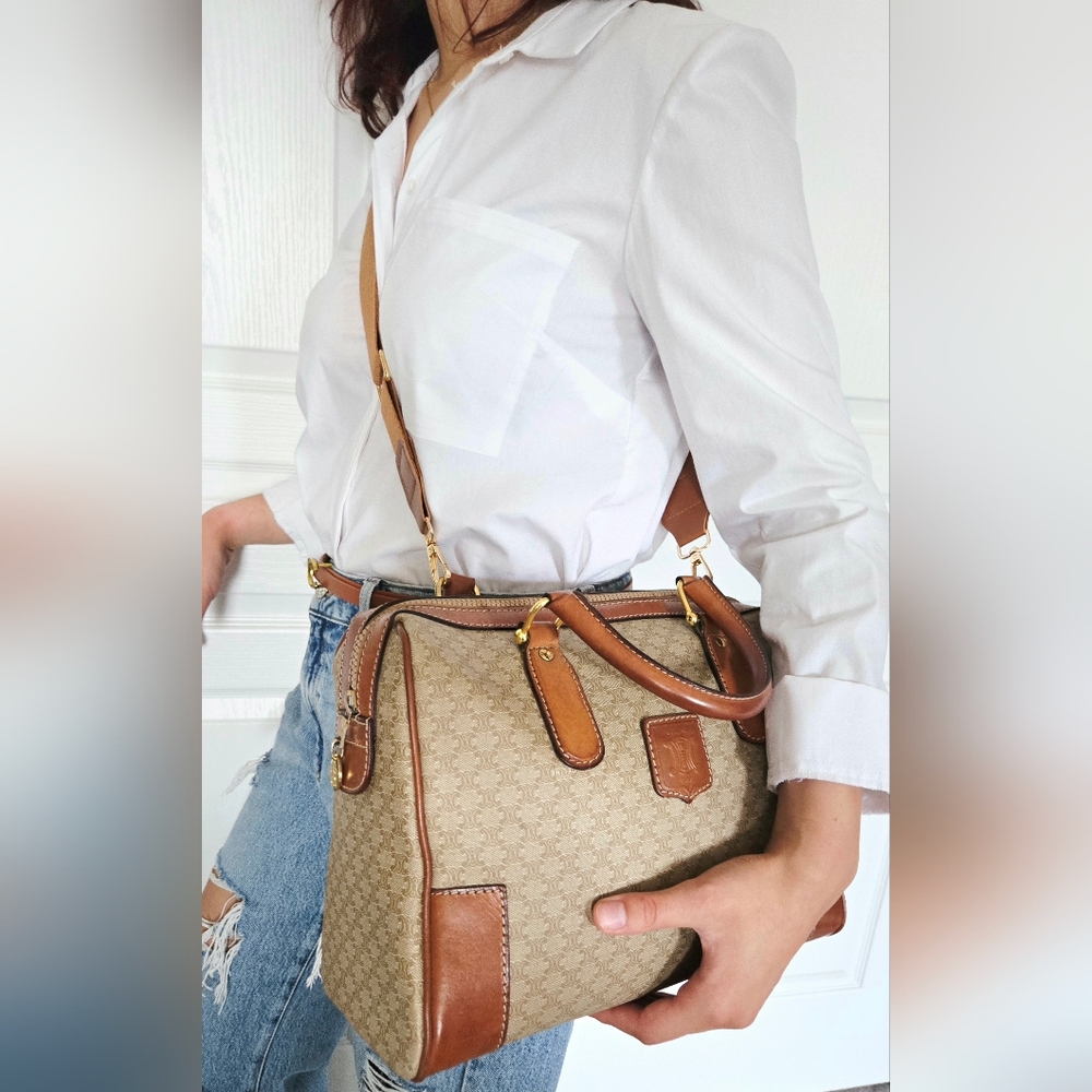 Celine Tan and Brown Monogram Bag - Picture 4 of 16